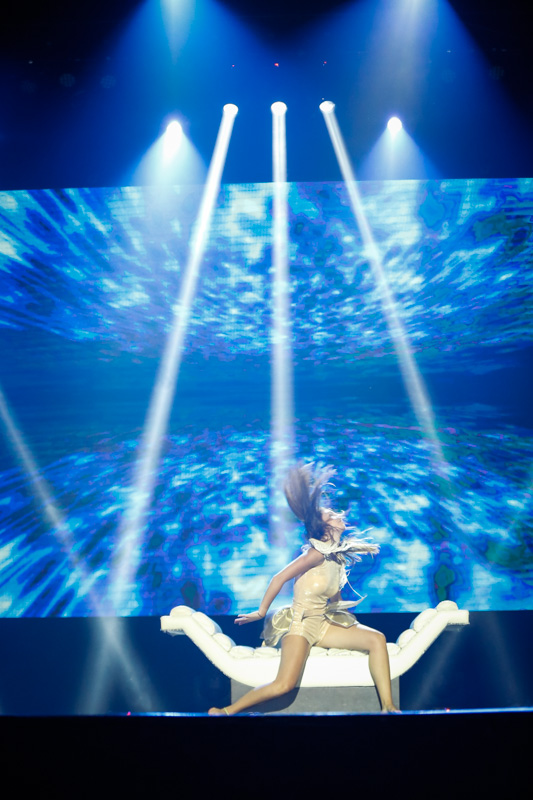 Tribe Dance Hold Your Dream 